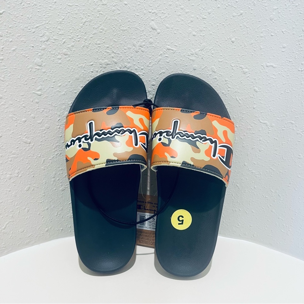 Champion Ipo Camouflage Print Grey Kids Womenโs Slides Sz K 5 W:7 NWT